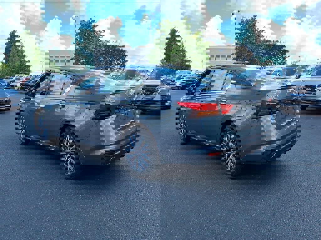 New 2025 Nissan Altima 2.5 SV image 3