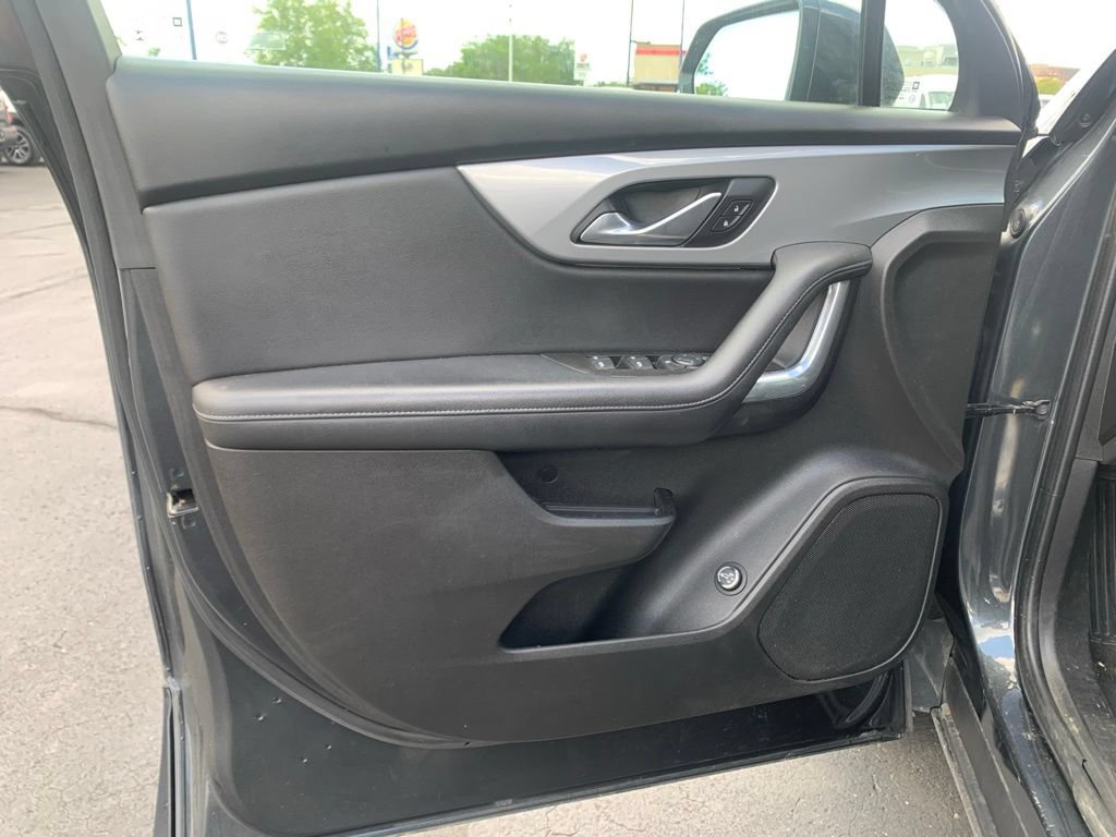 Used 2019 Chevrolet Blazer LT FWD image 34