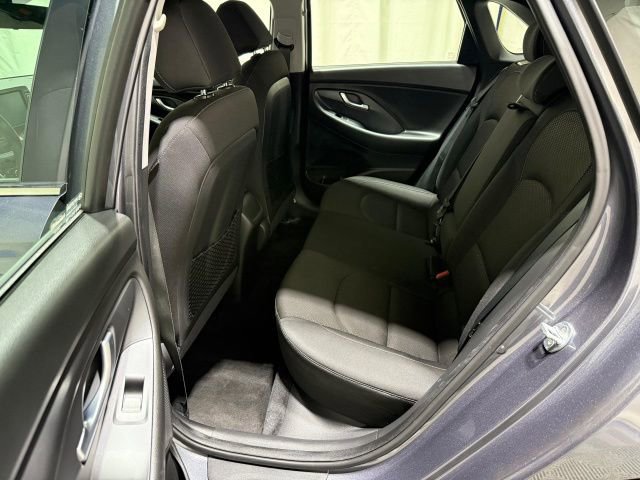Used 2018 Hyundai Elantra GT FWD image 28