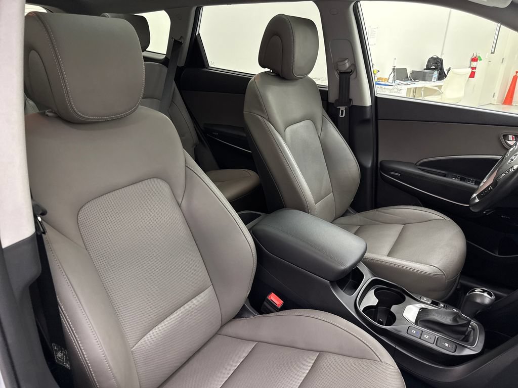 Used 2019 Hyundai Santa Fe XL AWD/4WD image 25