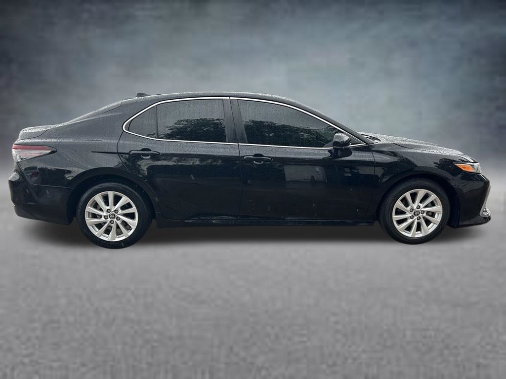 Used 2024 Toyota Camry LE FWD image 7