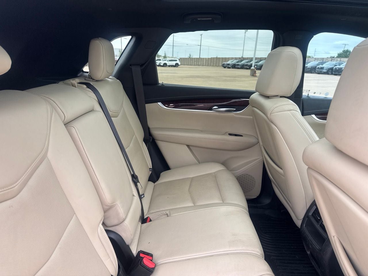 Used 2019 Cadillac XT5 Premium Luxury FWD image 31