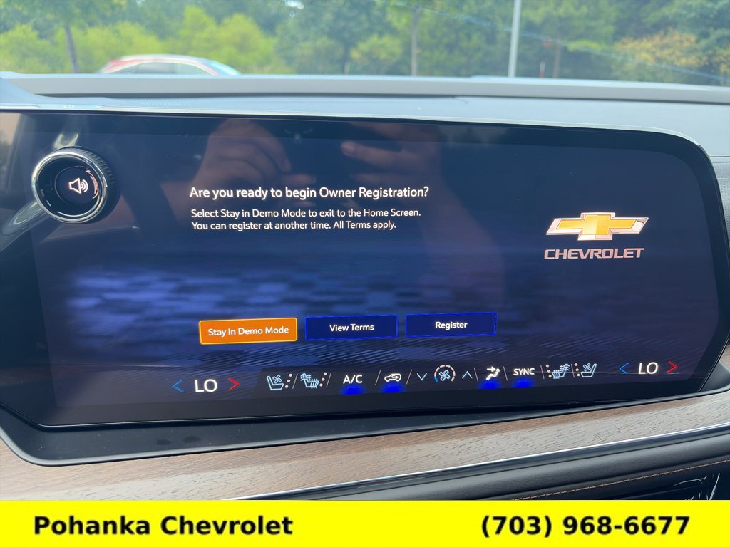 New 2026 Chevrolet Suburban High Country AWD/4WD image 15
