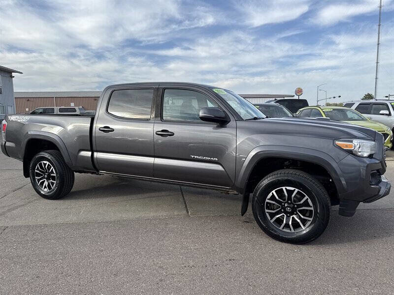 Used 2020 Toyota Tacoma 4x4 Double Cab image 10