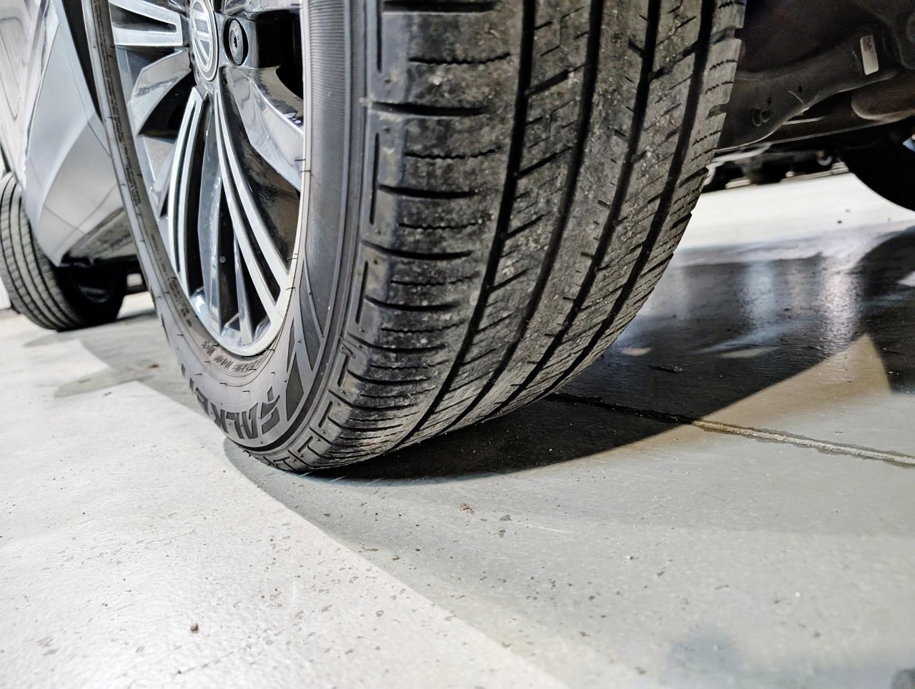 Used 2019 Volkswagen Tiguan SEL image 58