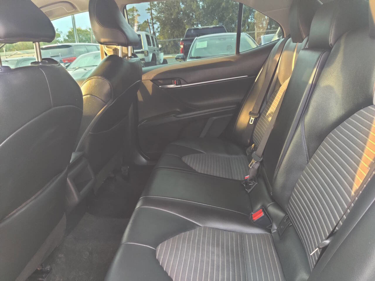 Used 2023 Toyota Camry SE w/ Convenience Package FWD image 8