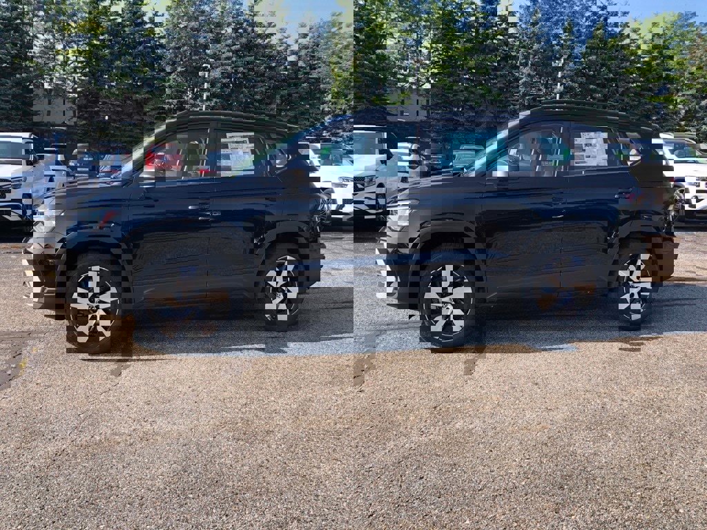 New 2025 Volkswagen Taos S image 7