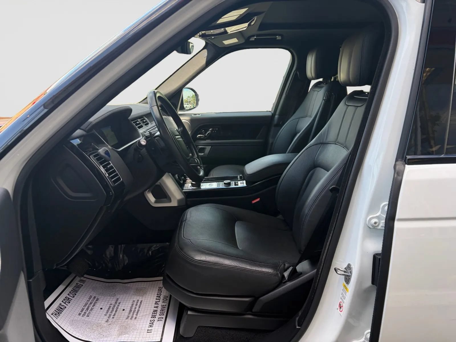 Used 2018 Land Rover Range Rover Supercharged AWD/4WD image 12