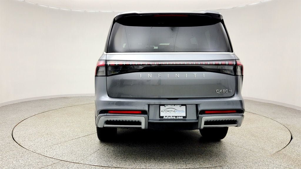 Used 2025 INFINITI QX80 Sensory w/ Premium Cargo Package AWD/4WD image 6
