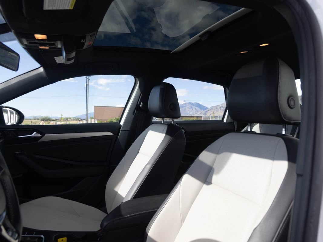 Used 2021 Volkswagen Jetta R-Line image 10