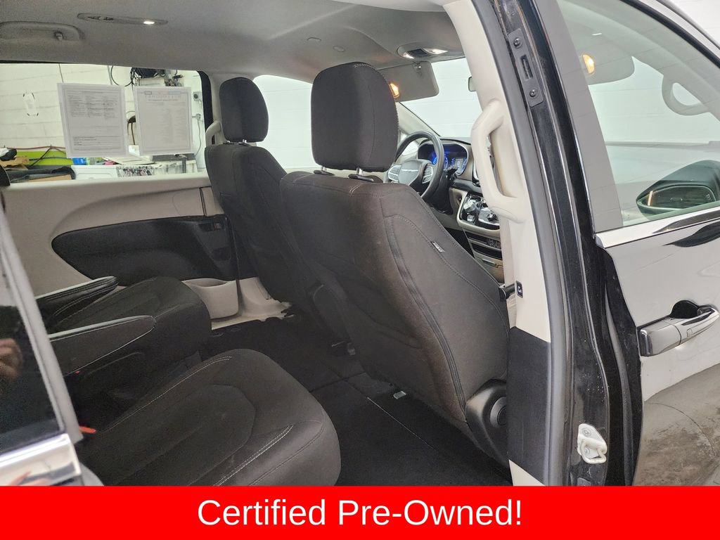 Certified 2022 Chrysler Voyager LX FWD image 29