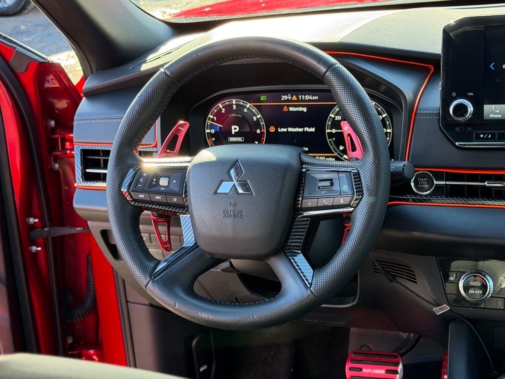 Used 2023 Mitsubishi Outlander SE Black Edition image 23