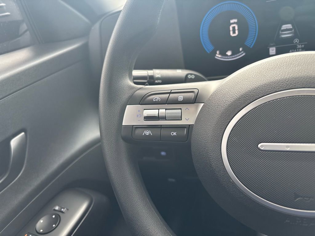 Used 2024 Hyundai Kona SE image 28