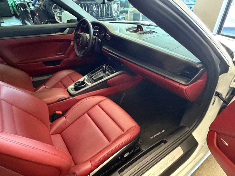 Used 2024 Porsche 911 Carrera 4S AWD/4WD image 56