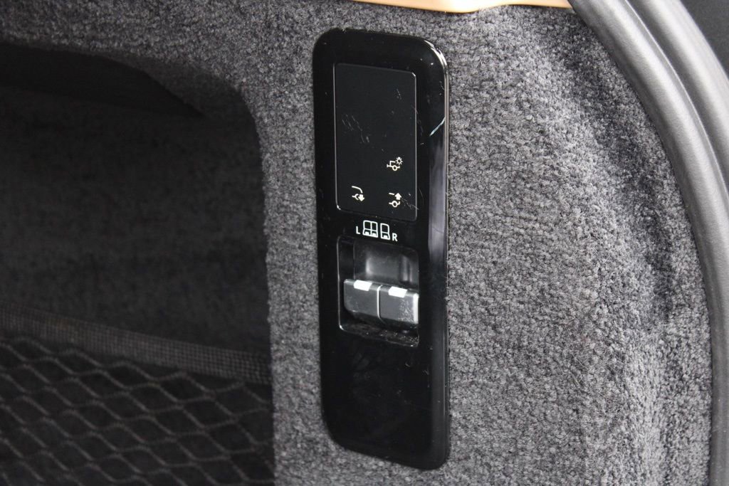 Certified 2023 Land Rover Range Rover SE AWD/4WD image 34
