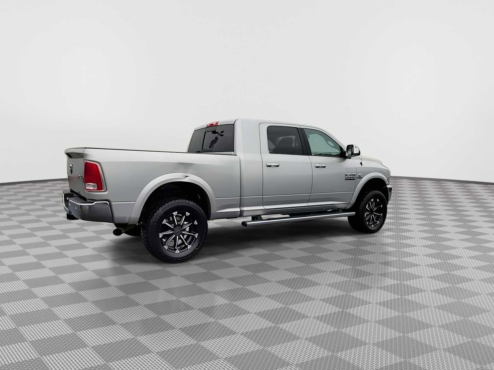 Used 2017 RAM 3500 Laramie w/ Cold Weather Group image 8
