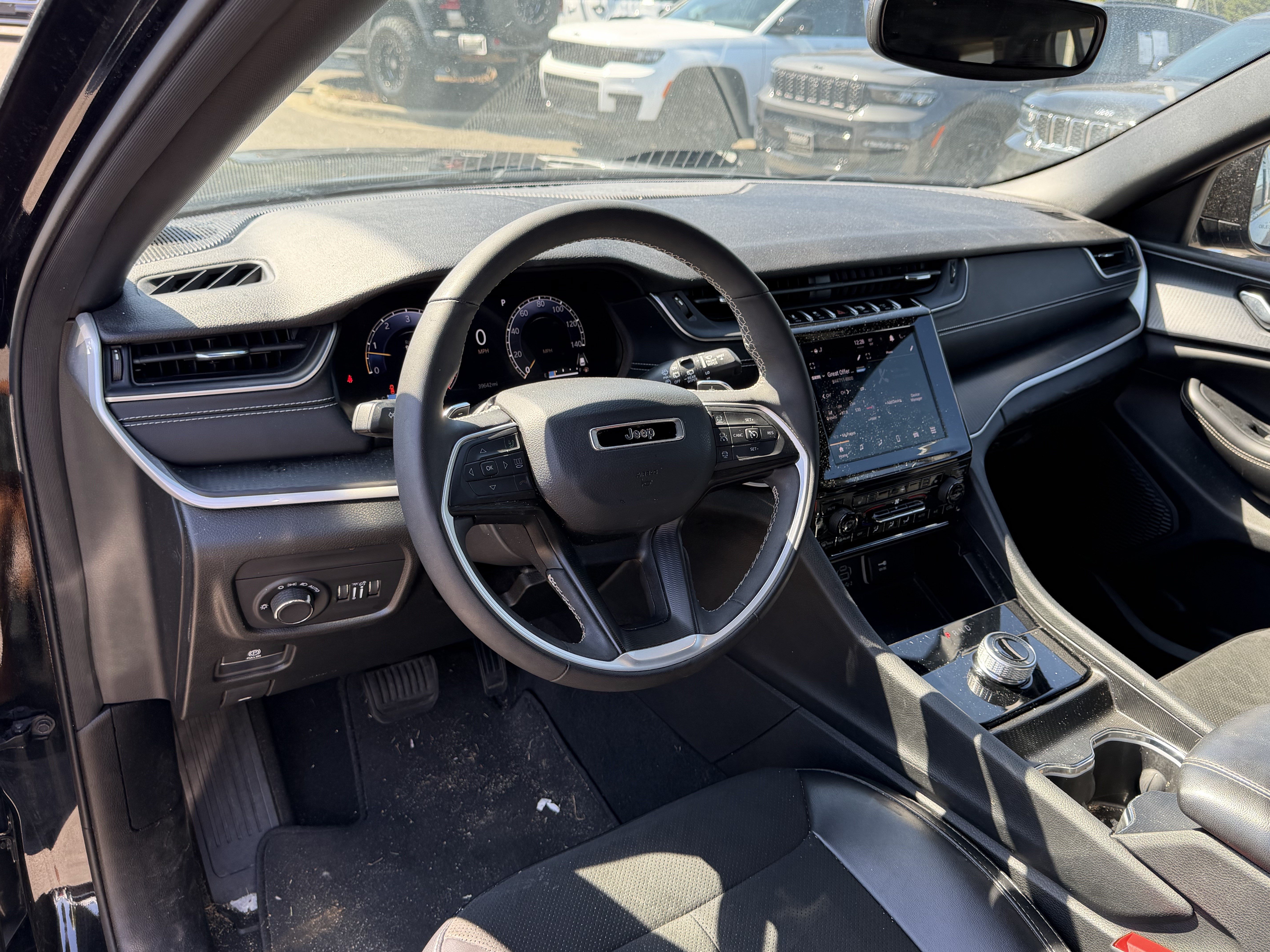 Used 2023 Jeep Grand Cherokee L Laredo AWD/4WD image 11