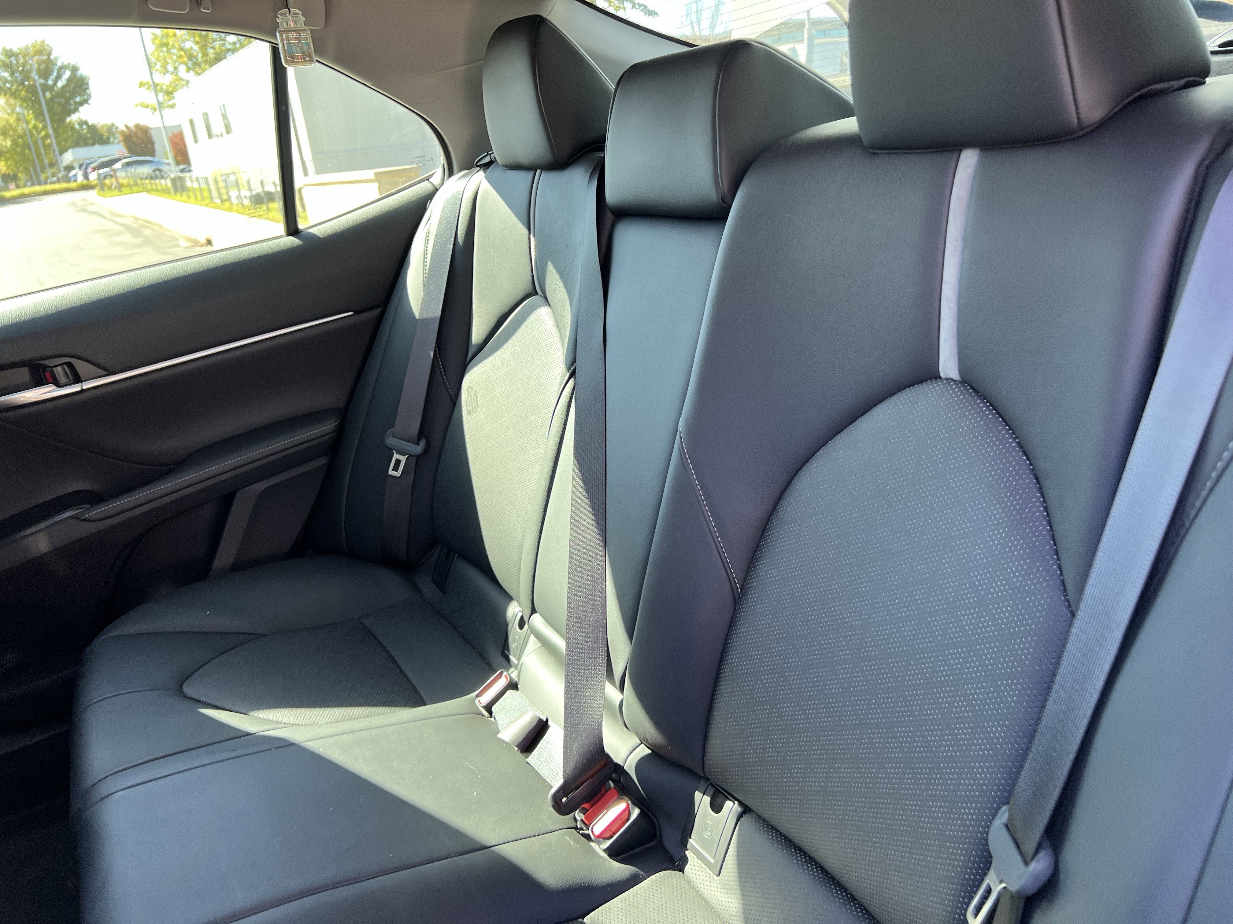 Used 2020 Toyota Camry XSE image 32