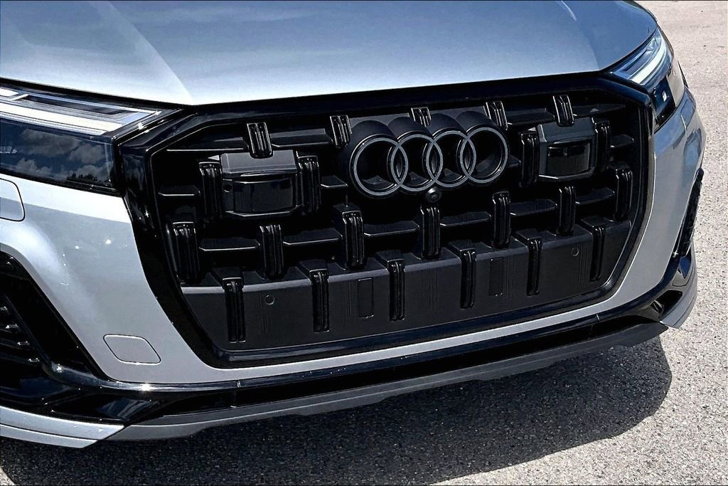 Certified 2025 Audi Q7 2.0T Premium Plus w/ Premium Plus Package AWD/4WD image 11