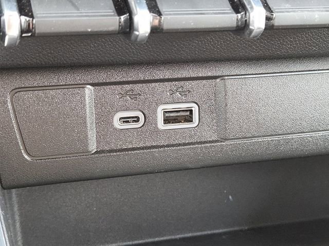 New 2026 GMC Canyon Elevation w/ Convenience Package image 8