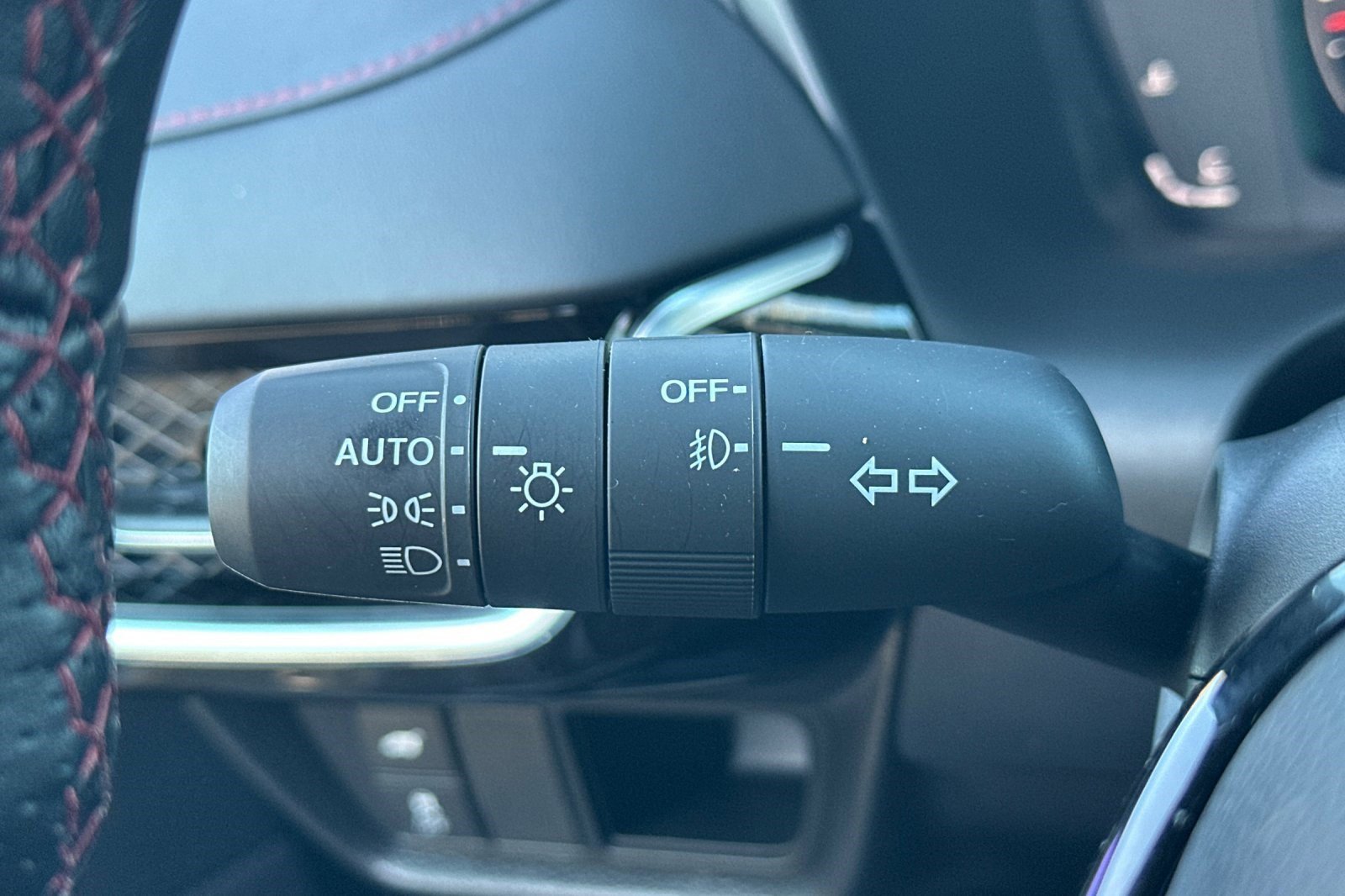 Certified 2025 Acura ADX A-Spec image 32