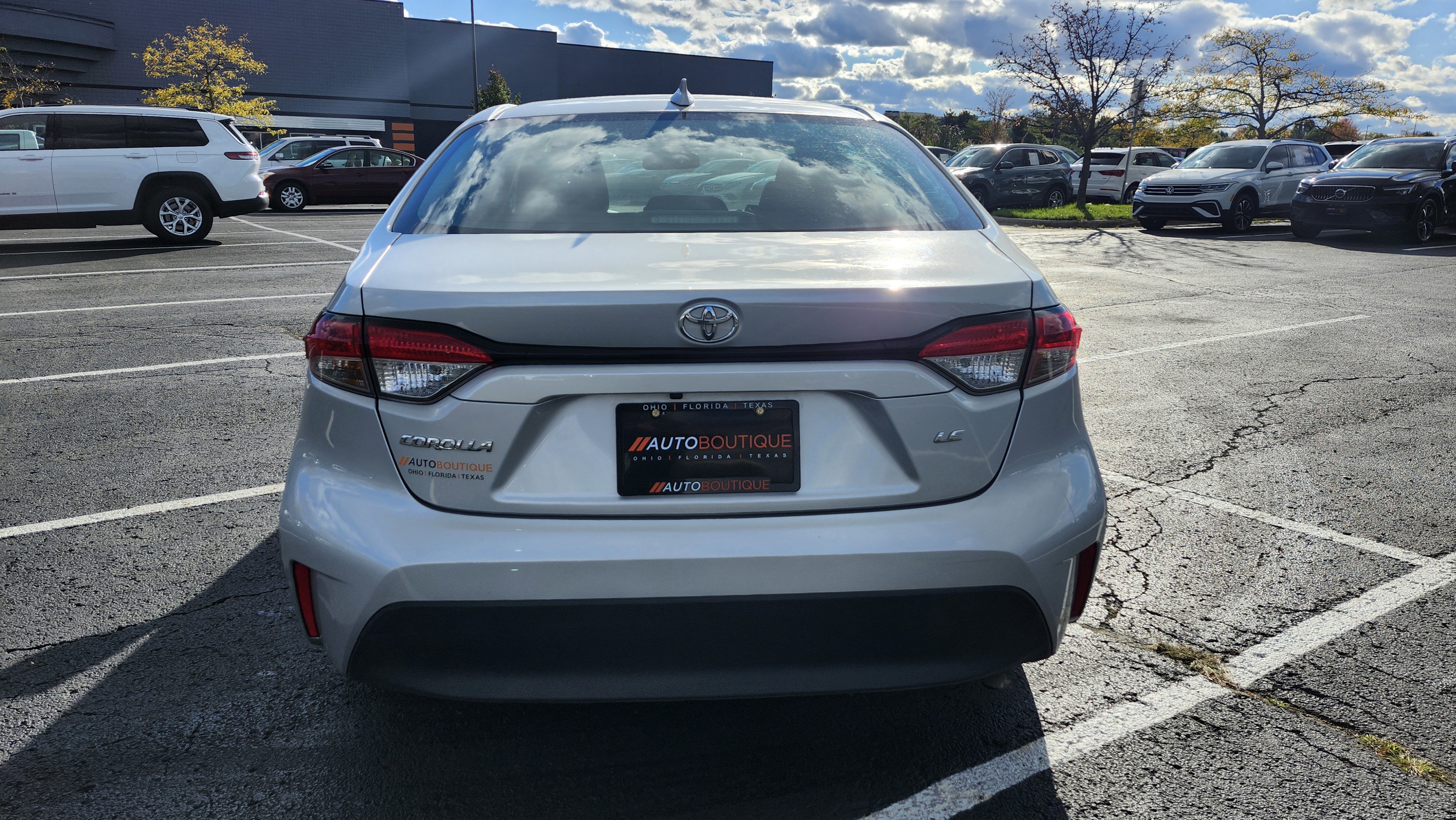 Used 2023 Toyota Corolla LE image 9