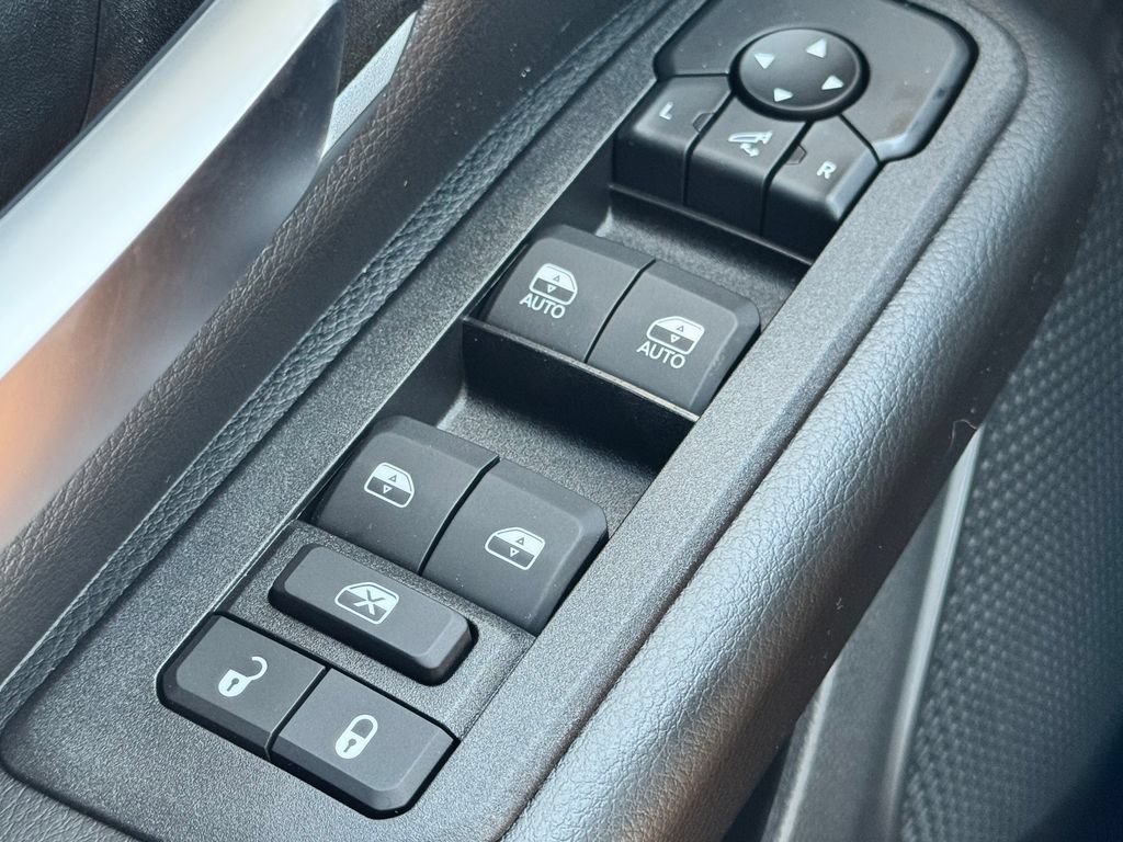 New 2026 RAM 1500 4x4 Crew Cab image 26