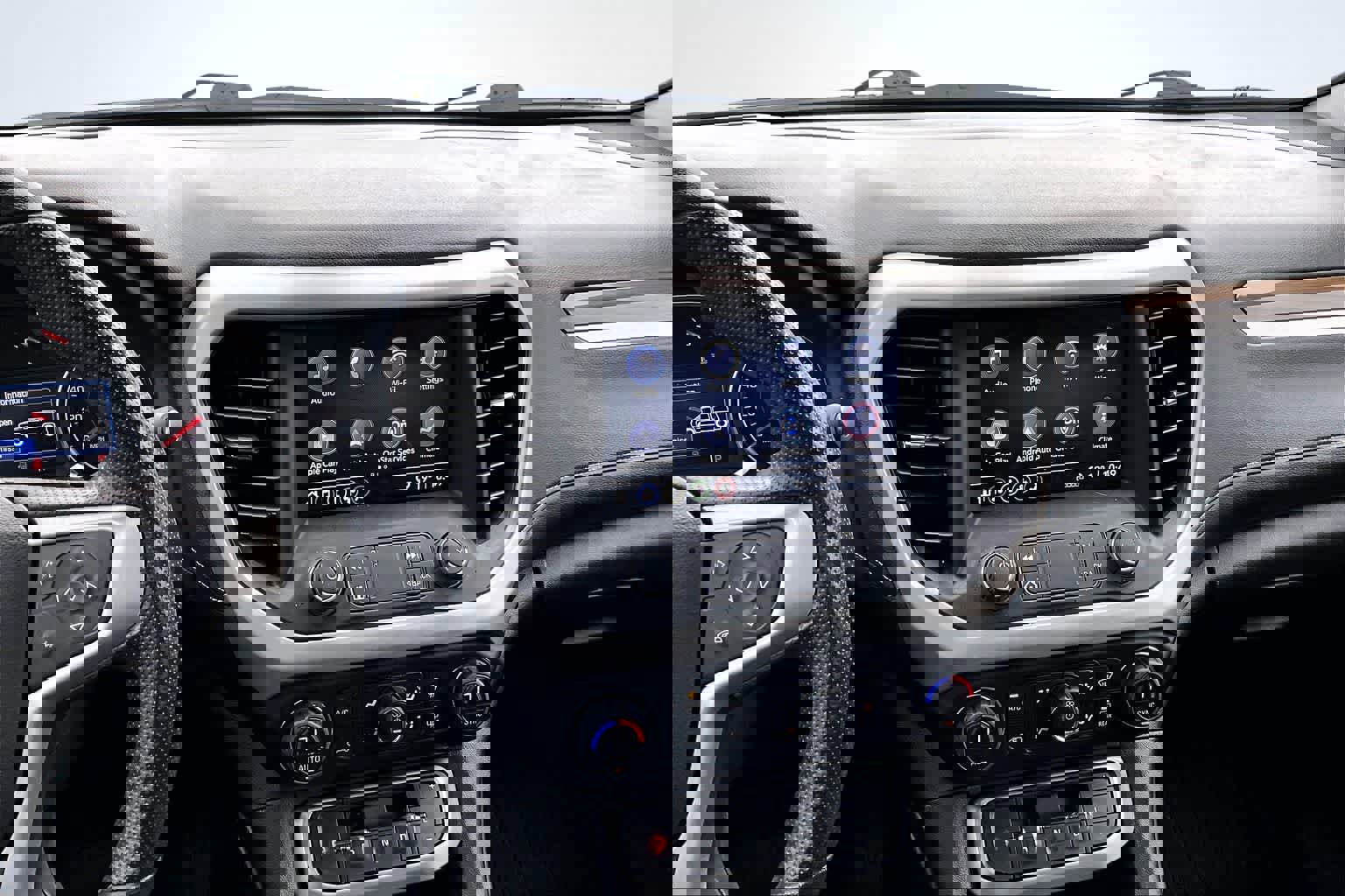 Used 2023 GMC Acadia SLE w/ Driver Convenience Package image 16