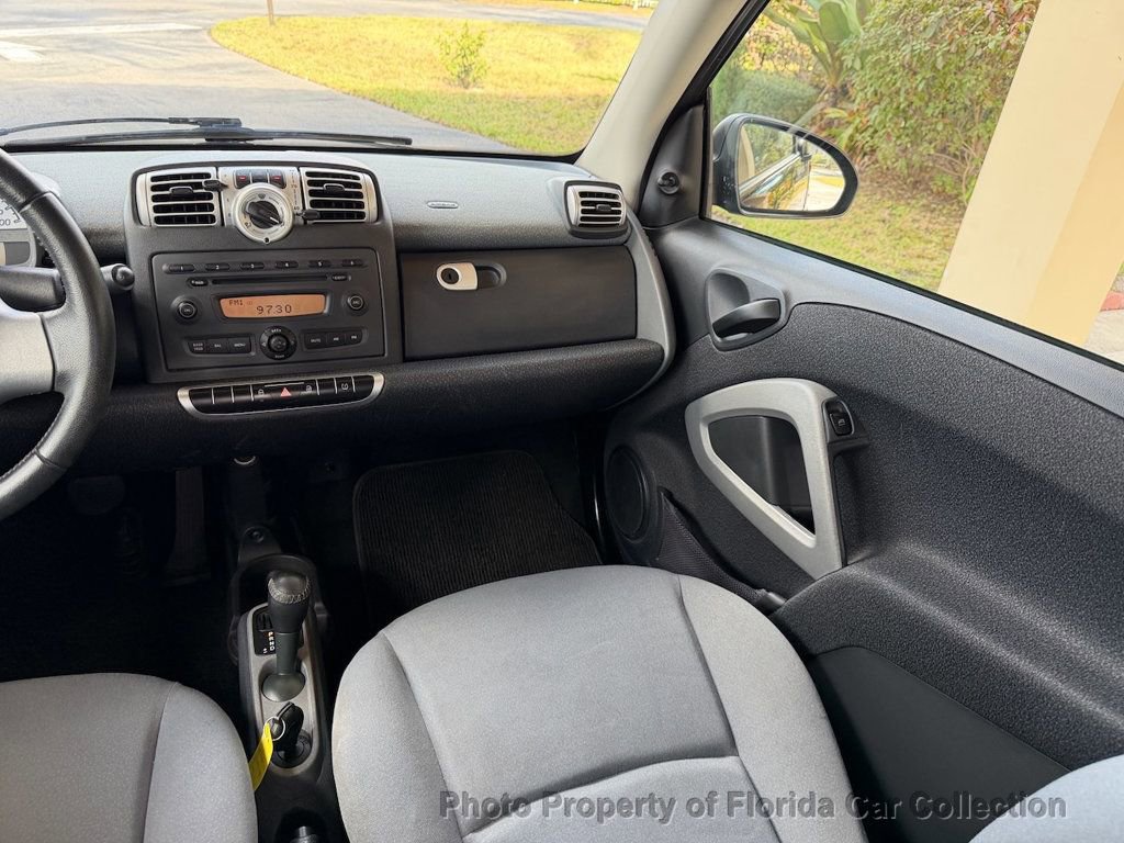Used 2009 smart fortwo pure image 12