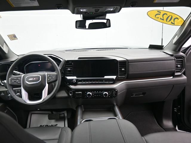 Used 2025 GMC Sierra 3500 SLT w/ SLT Convenience Package image 18
