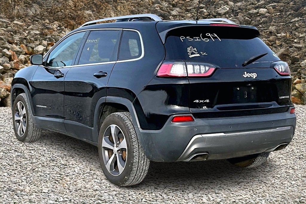 Used 2019 Jeep Cherokee Limited image 11