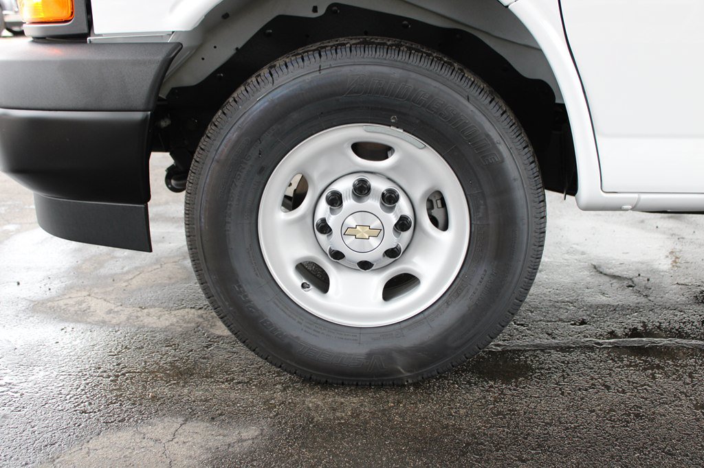 Used 2025 Chevrolet Express 2500 Extended w/ Driver Convenience Package RWD image 32