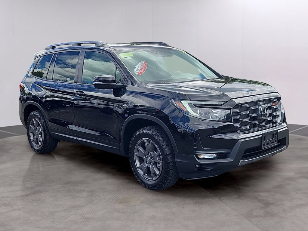 Certified 2024 Honda Passport TrailSport image 3