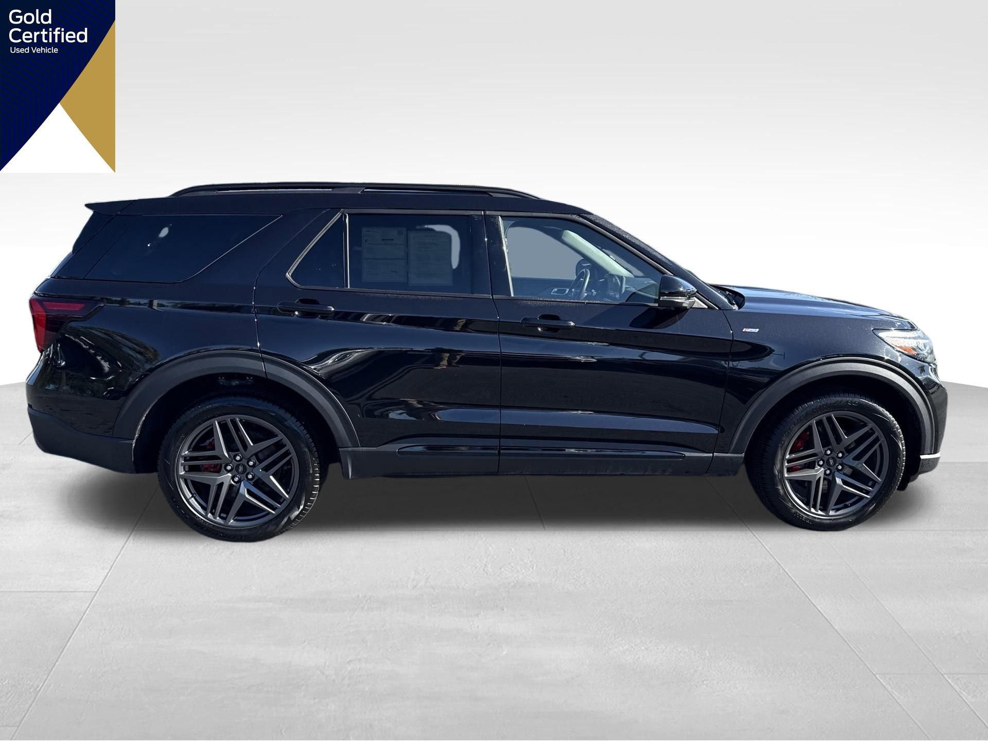 Certified 2025 Ford Explorer ST-Line w/ ST-Line Street Pack image 10