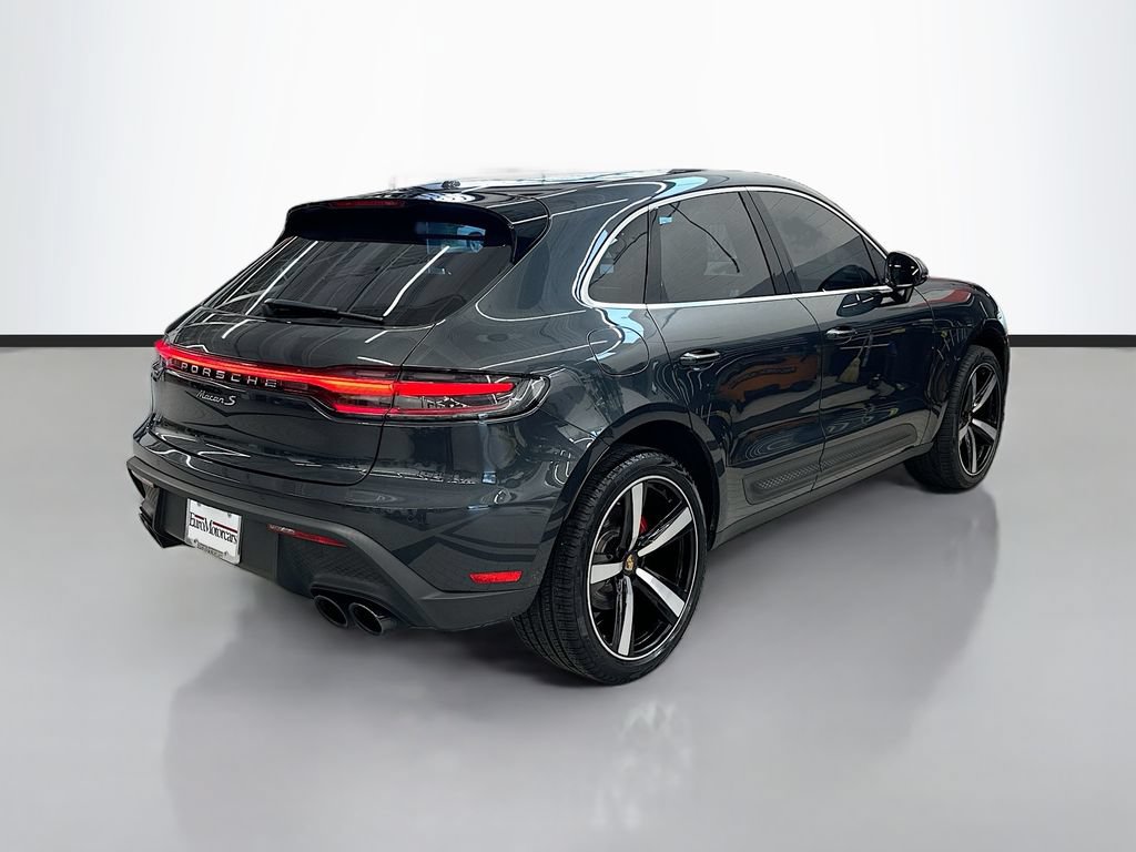 Certified 2022 Porsche Macan S AWD/4WD image 9