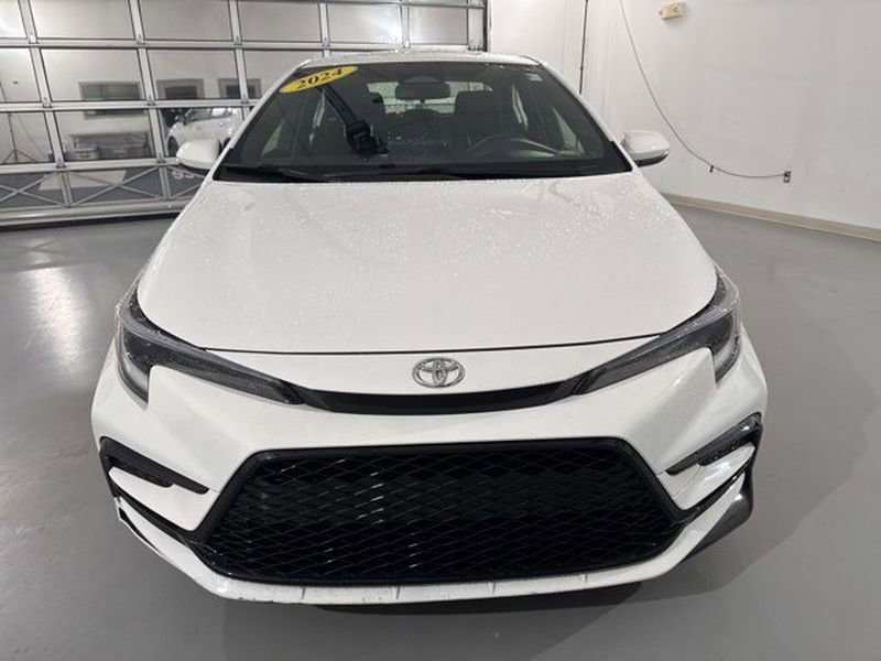 Used 2024 Toyota Corolla SE image 3