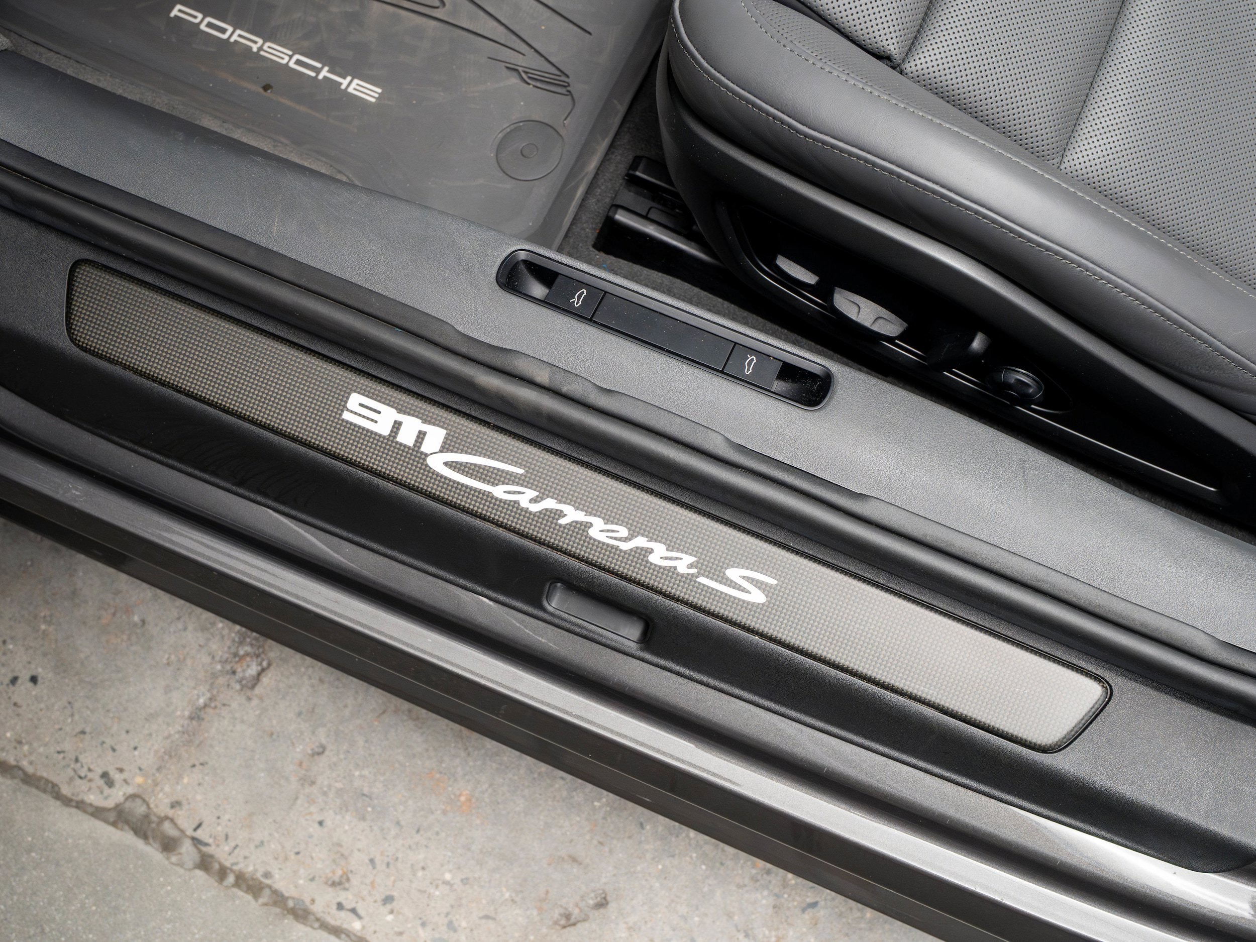 Certified 2022 Porsche 911 Carrera S RWD image 37