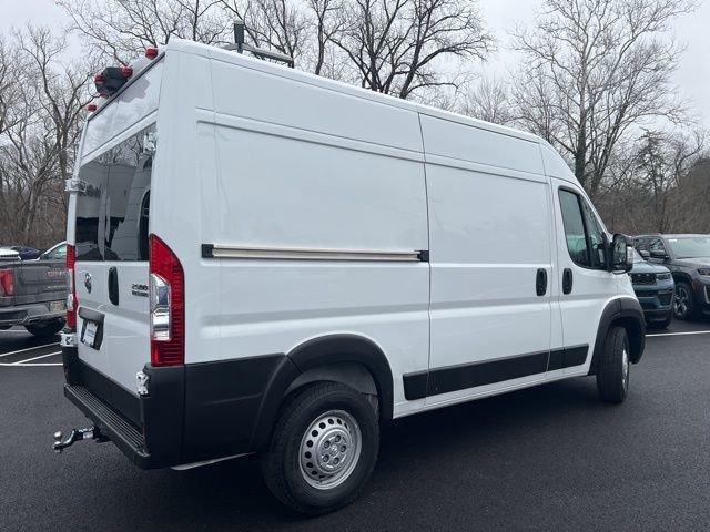 Used 2024 RAM ProMaster 2500 w/ Convenience Group image 33
