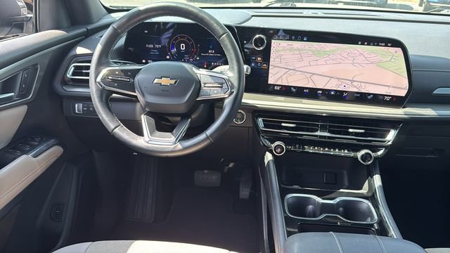 Used 2025 Chevrolet Traverse LT FWD image 27