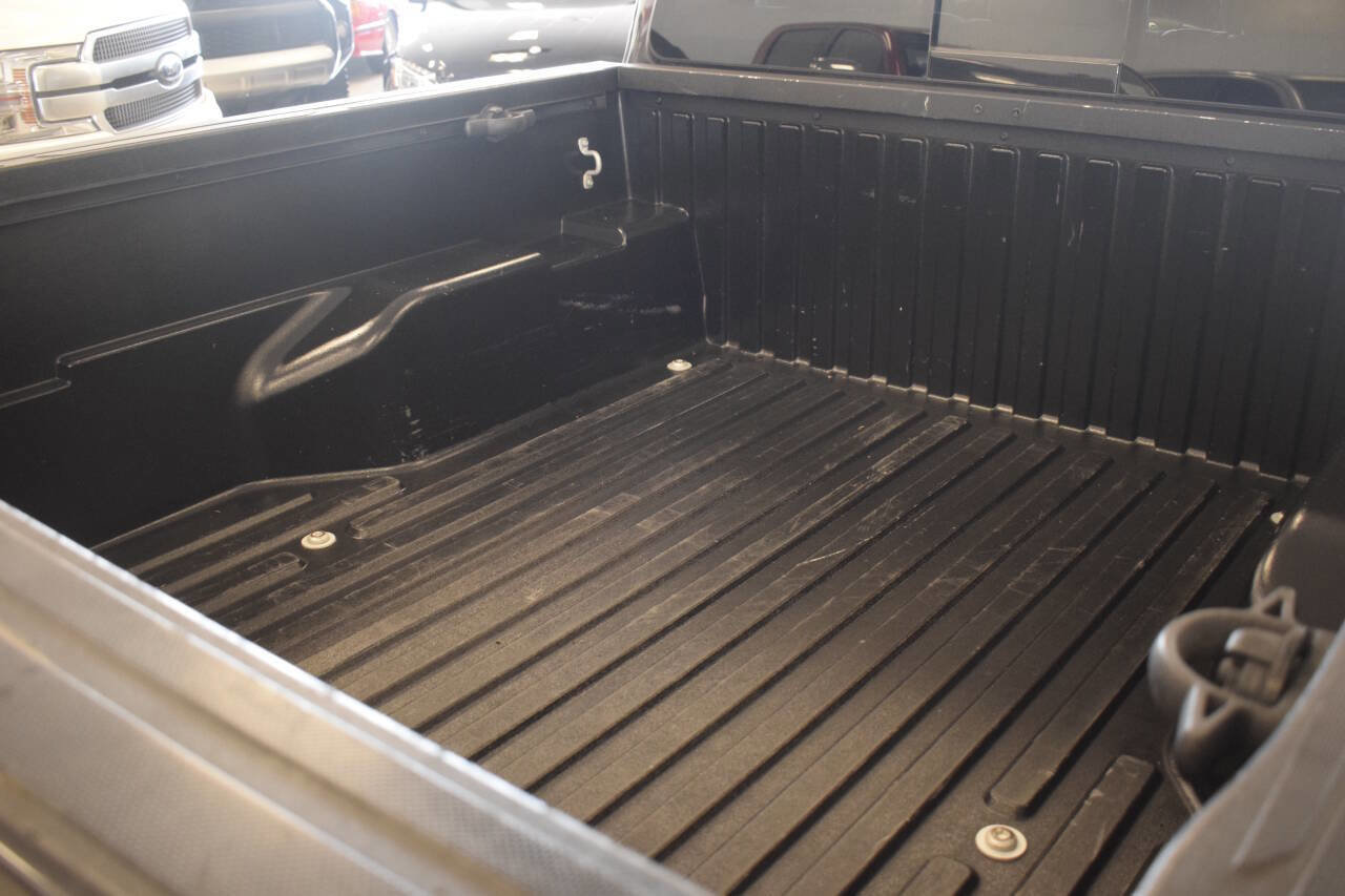 Used 2020 Toyota Tacoma SR5 image 24