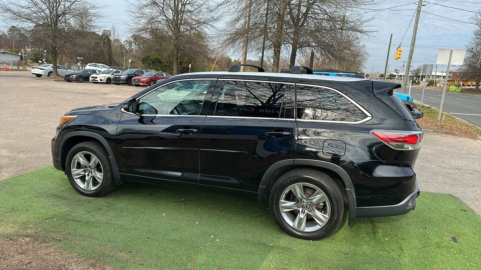 Used 2016 Toyota Highlander Limited image 4