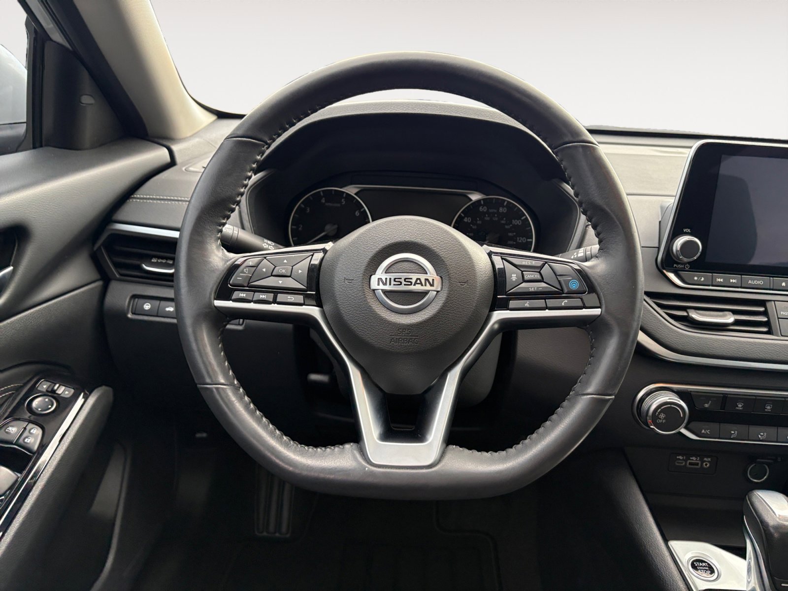 Used 2022 Nissan Altima 2.5 SV w/ SV Premium Package image 13