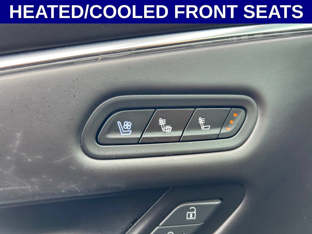 Used 2023 Cadillac Escalade ESV V AWD/4WD image 8