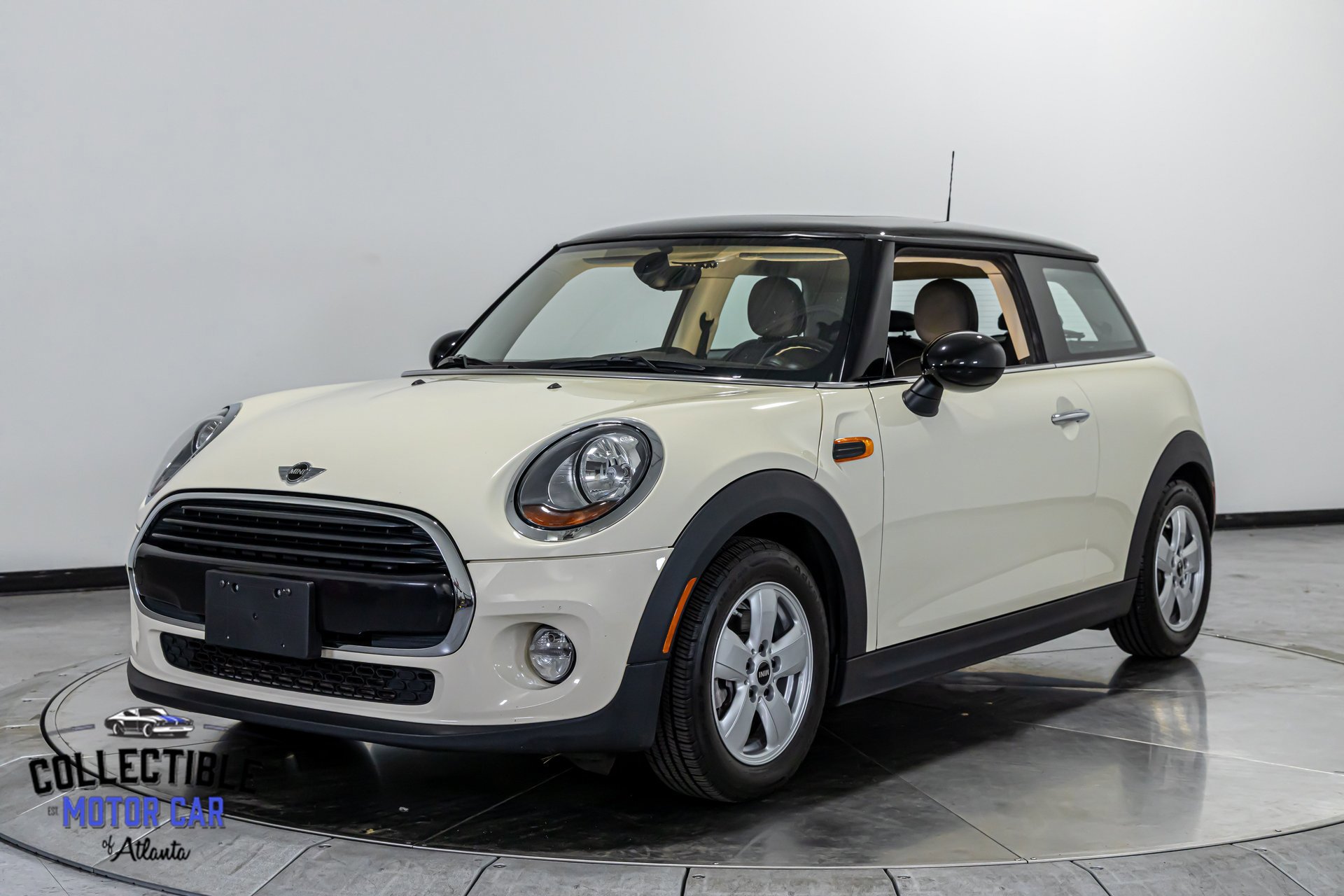 Used 2018 MINI Cooper 2-Door Hardtop image 1
