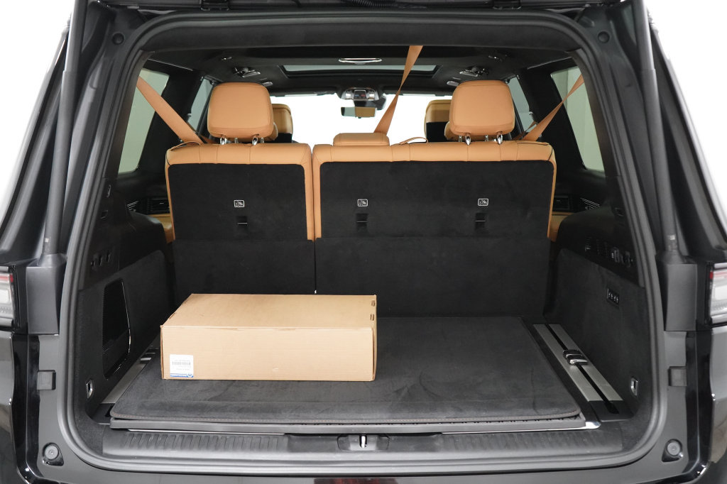 Used 2025 Jeep Grand Wagoneer L Series III w/ Rear Seat Video Group 1 AWD/4WD image 35