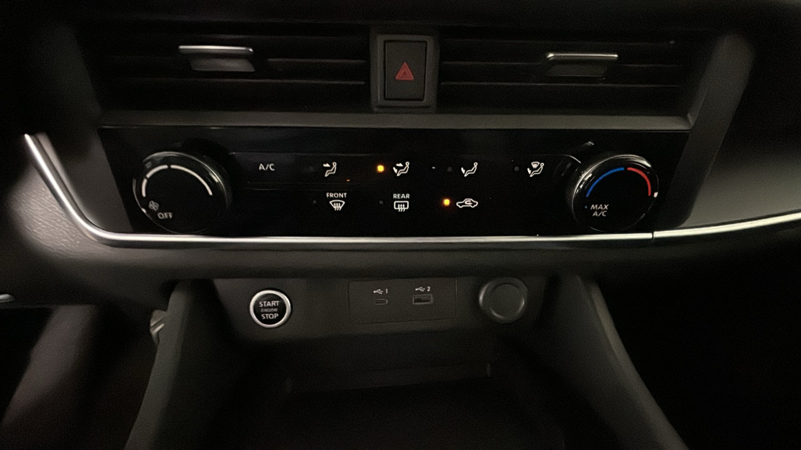 Used 2023 Nissan Rogue S AWD/4WD image 27