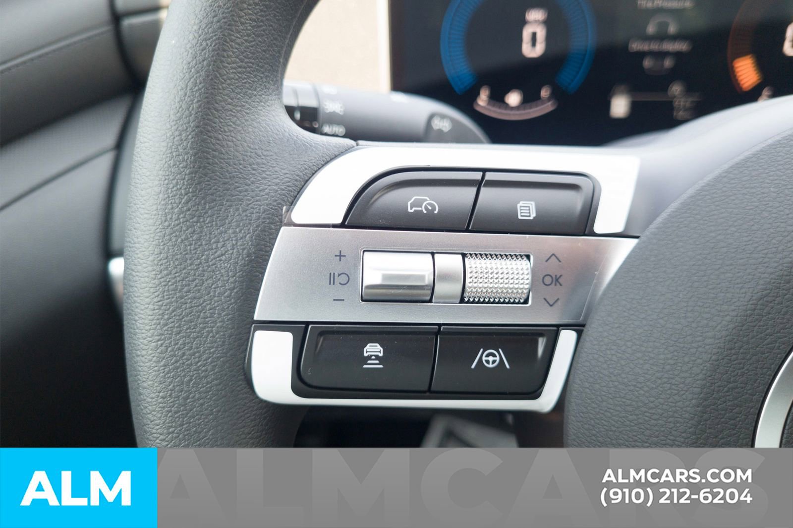 Used 2025 Hyundai Tucson SE image 27