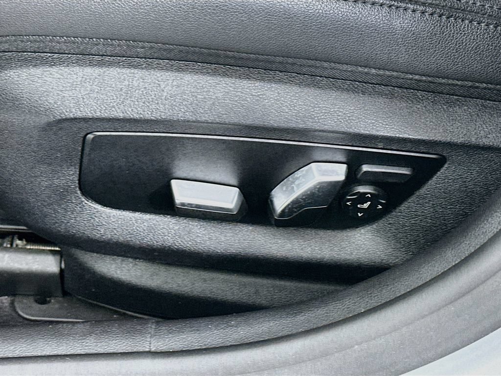 Used 2020 BMW 530i RWD image 23