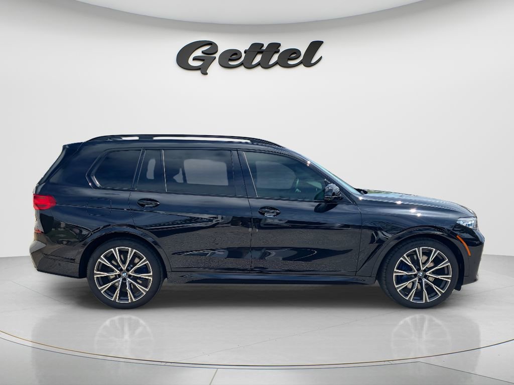 Used 2021 BMW X7 M50i w/ Dynamic Handling Package image 8