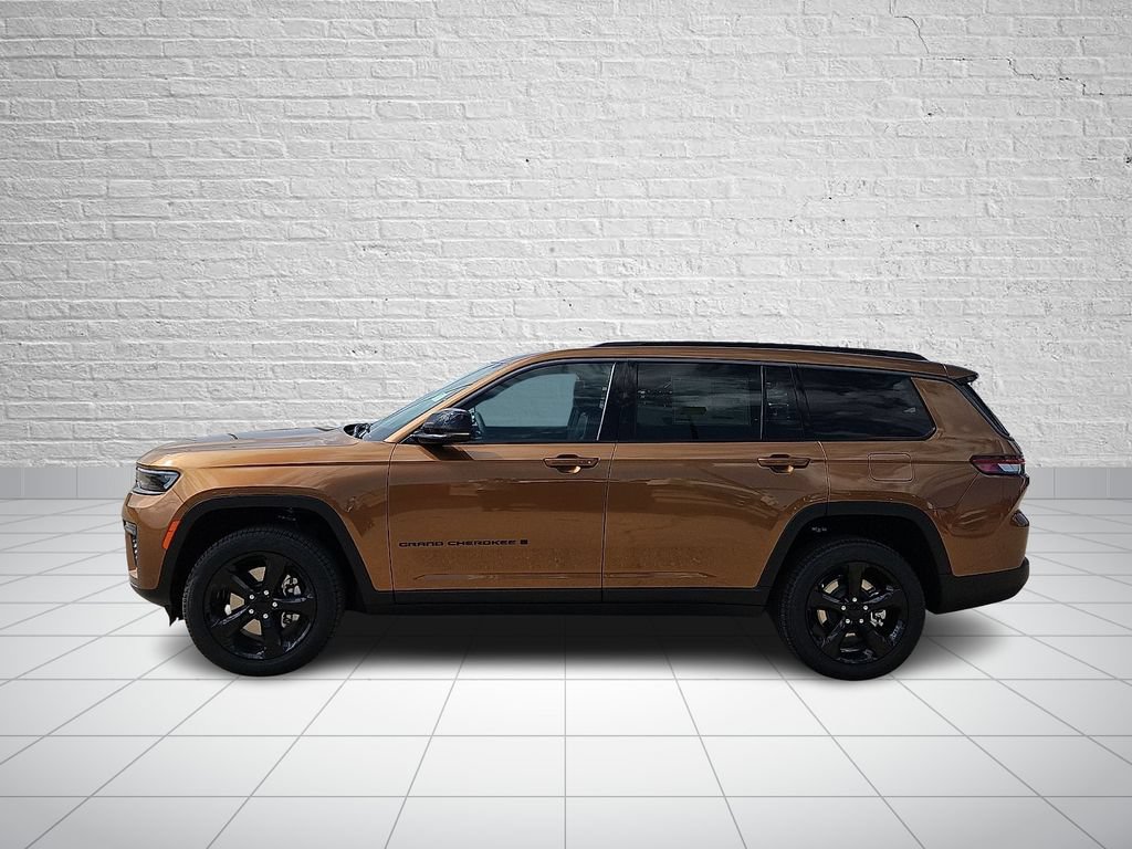 New 2026 Jeep Grand Cherokee L Limited w/ Limited Altitude Package AWD/4WD image 2